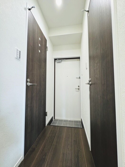 物件内観写真18　(玄関)