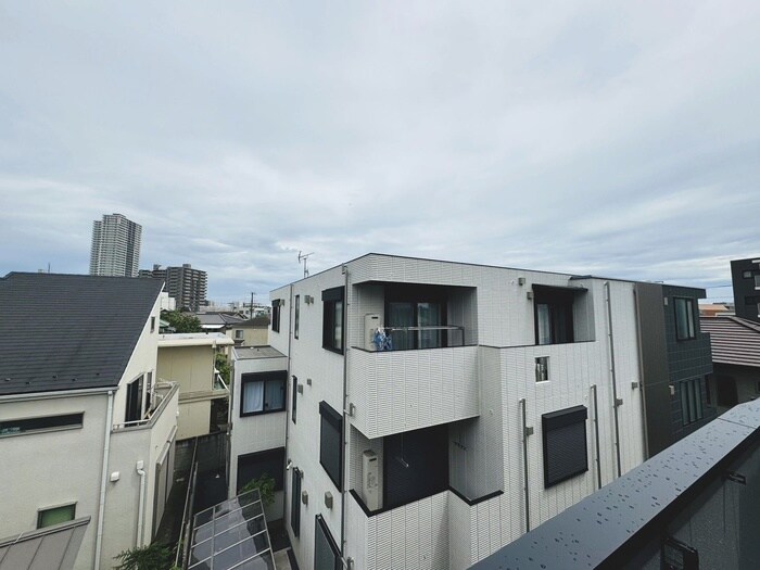 物件内観写真21　(室内からの展望)