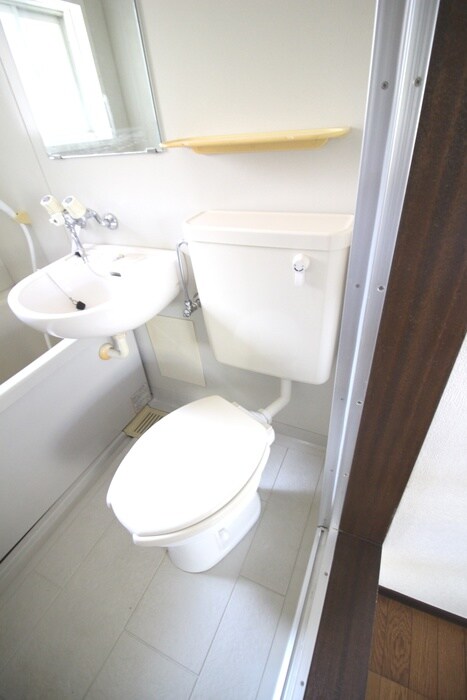 物件内観写真14　(トイレ)