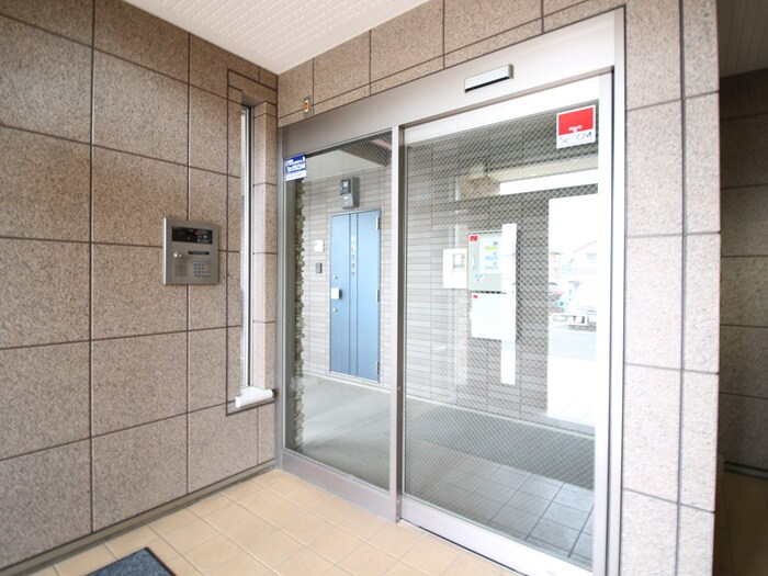 物件外観写真4　(建物設備)