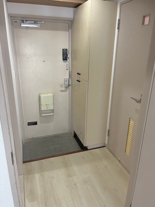 物件内観写真14　(廊下)