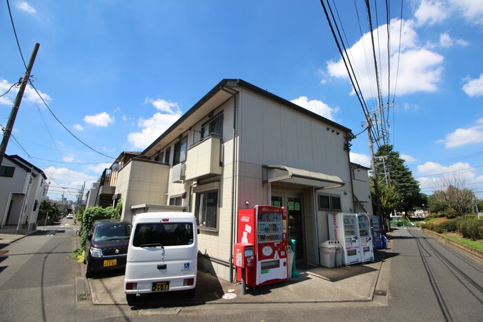 物件外観写真4　(エントランス部分)