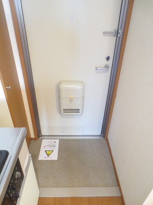 物件内観写真10　(玄関)