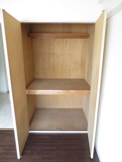 物件内観写真15　(収納)