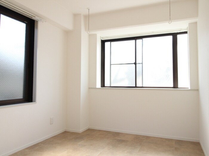 物件内観写真6　(居室)