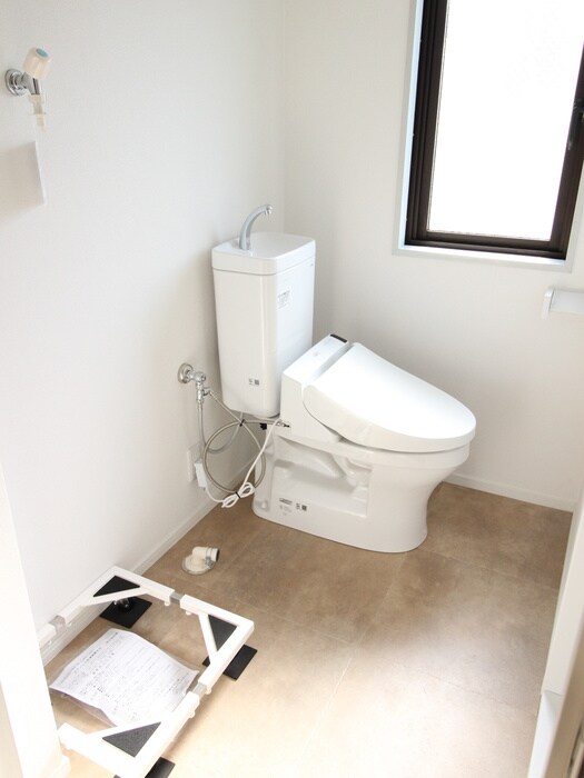 物件内観写真11　(洗濯機置場)