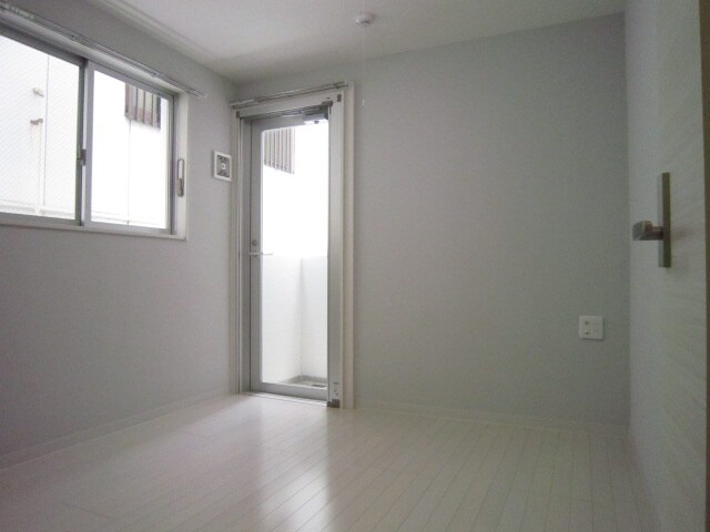 物件内観写真15　(室内からの展望)