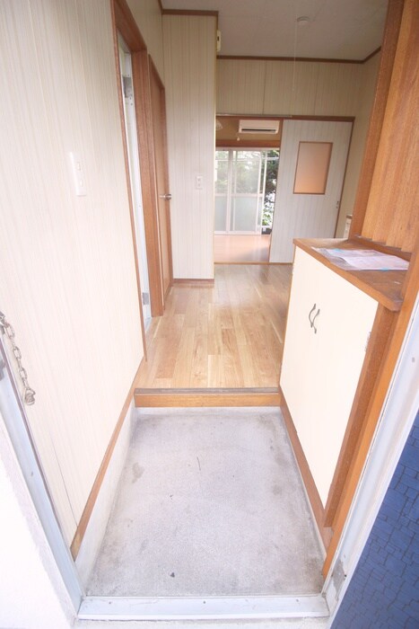 物件内観写真15　(玄関)