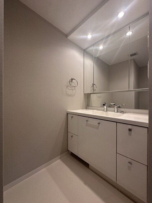 物件内観写真8　(洗面)