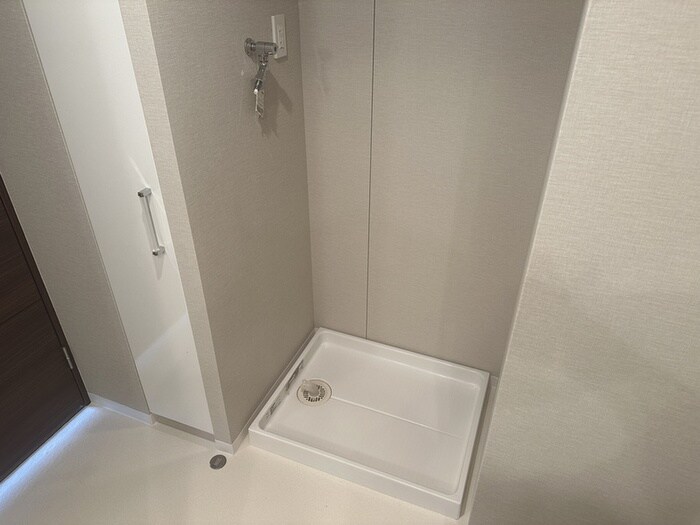 物件内観写真12　(洗濯機置場)