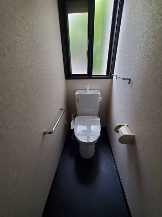 物件内観写真10　(トイレ)