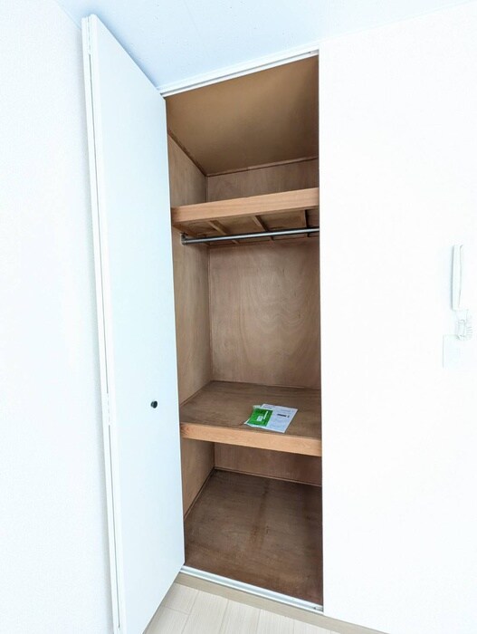 物件内観写真12　(収納)