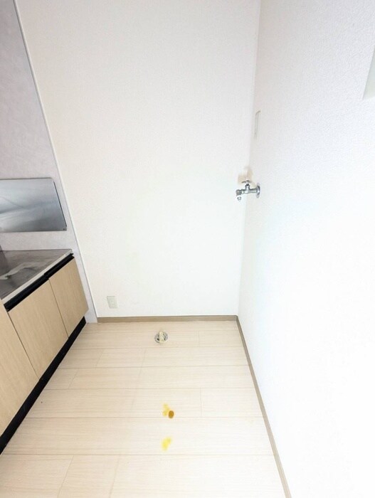物件内観写真18　(洗濯機置場)