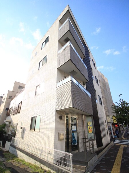 Ｅａｓｔ　ＷａｒｄⅢ外観写真