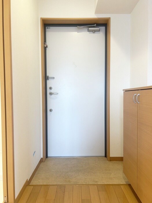 物件内観写真7　(玄関)