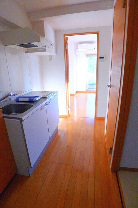 物件内観写真18　(廊下)