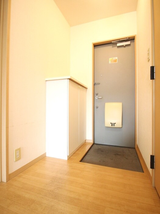 物件内観写真18　(玄関)