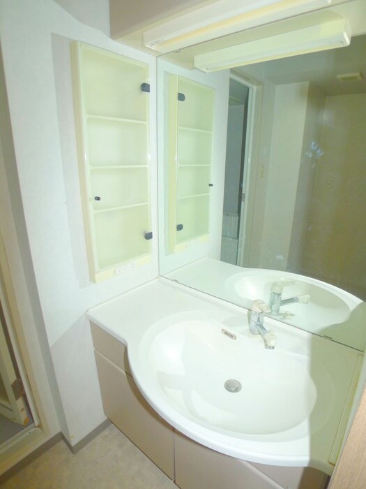 物件内観写真12　(洗面)