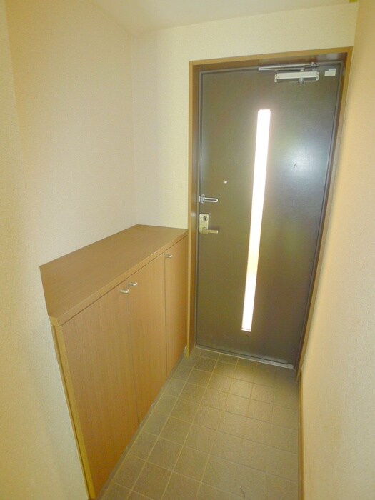 物件内観写真15　(玄関)