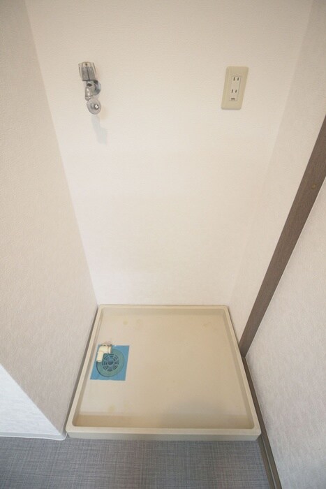 物件内観写真18　(洗濯機置場)