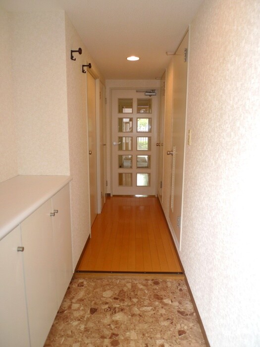 物件内観写真14　(玄関)