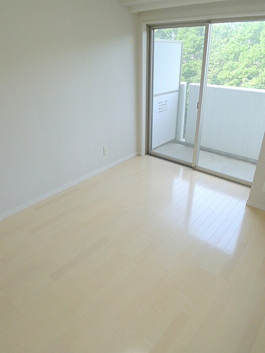 物件内観写真11　(居室)