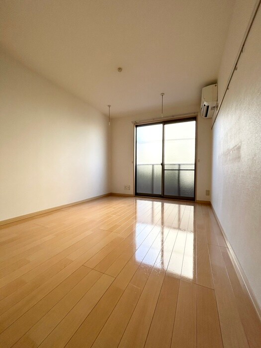 物件内観写真6　(居室)