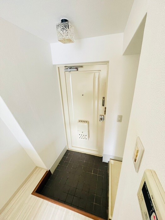 物件内観写真15　(玄関)
