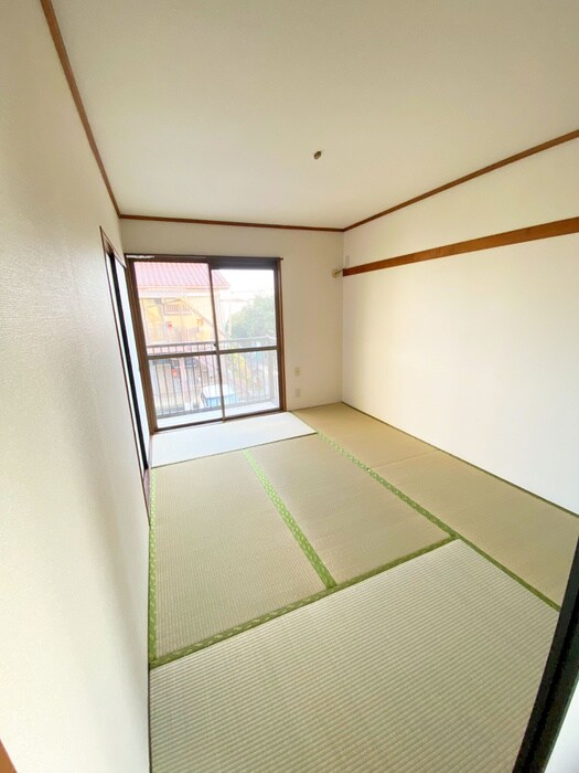 物件内観写真8　(居室)