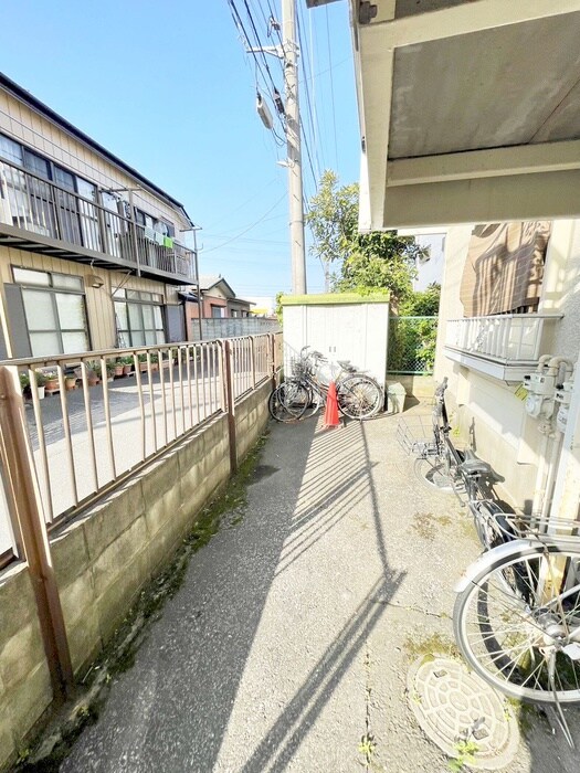 物件外観写真4　(駐輪場)
