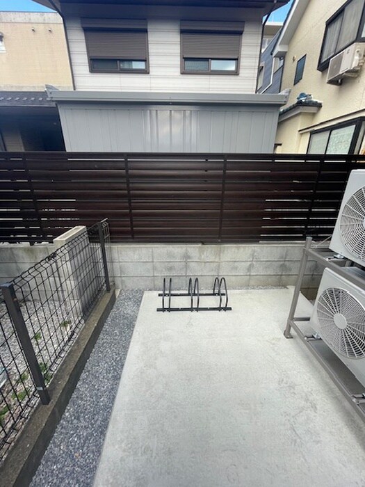 物件外観写真5　(駐輪場)