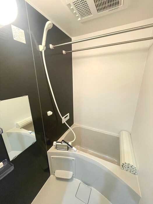 ジェムストンズ東大成のバス