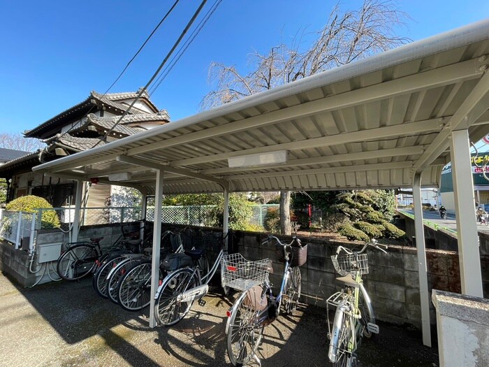 物件外観写真5　(駐輪場)