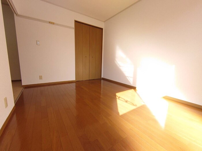 物件内観写真18　(居室)