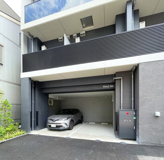 物件外観写真5　(駐車場)