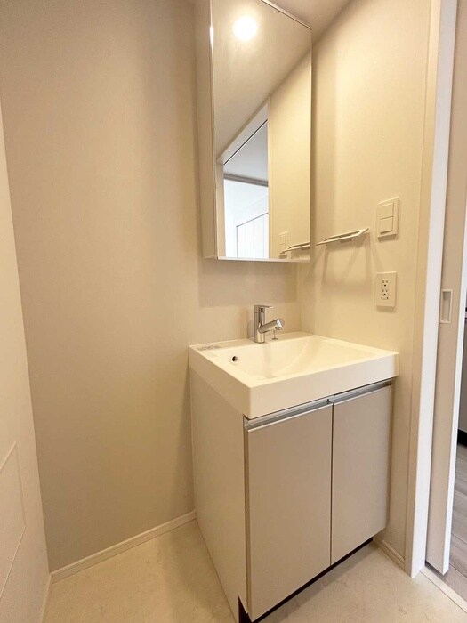 物件内観写真11　(洗面)