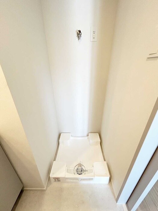 物件内観写真11　(洗濯機置場)