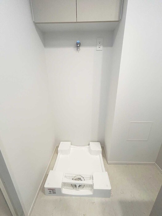 物件内観写真13　(洗濯機置場)