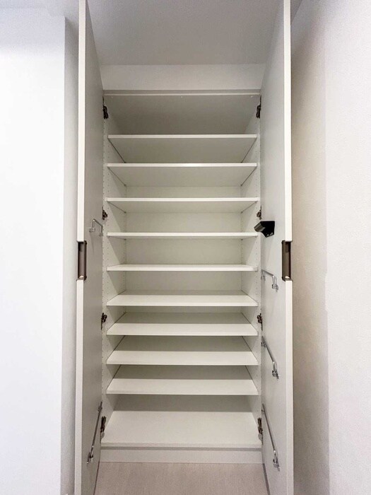 物件内観写真16　(靴箱)