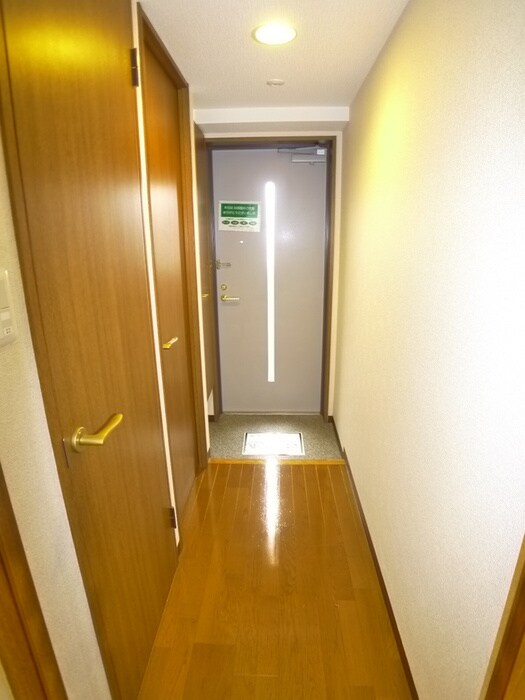 物件内観写真12　(廊下)