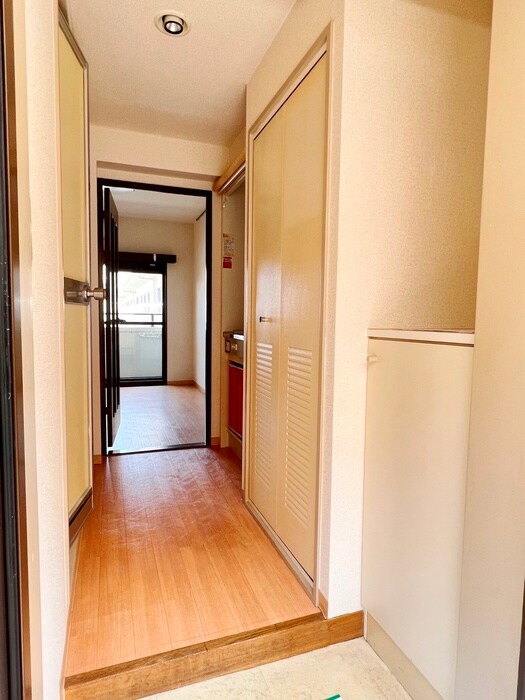 物件内観写真9　(廊下)