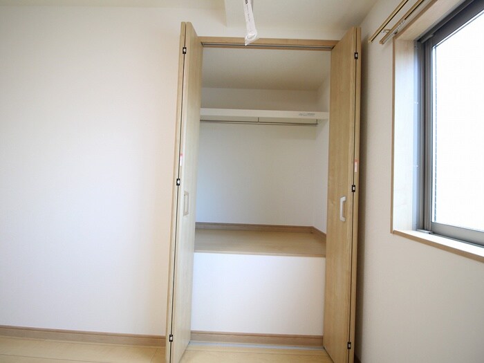 物件内観写真12　(収納)