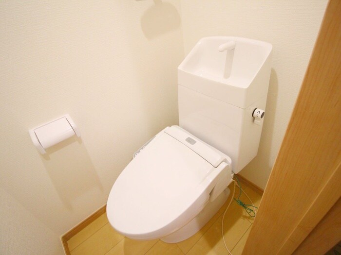 物件内観写真13　(トイレ)