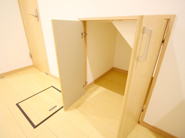 物件内観写真15　(収納)