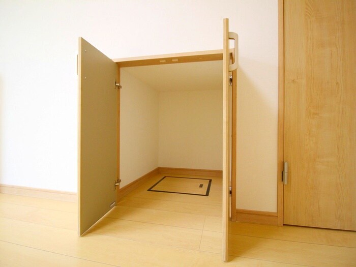 物件内観写真15　(収納)