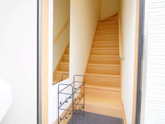 物件内観写真16　(玄関)