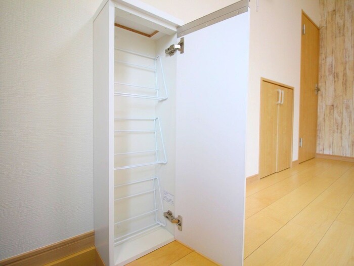 物件内観写真17　(靴箱)