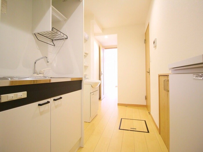 物件内観写真18　(廊下)