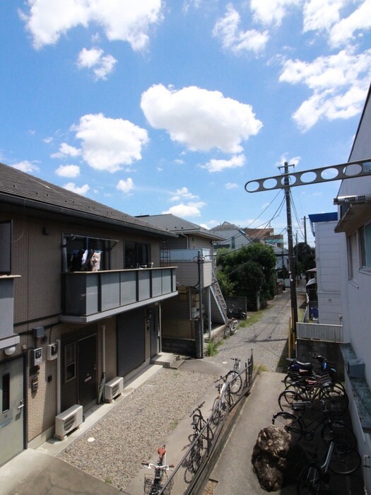 物件内観写真16　(室内からの展望)