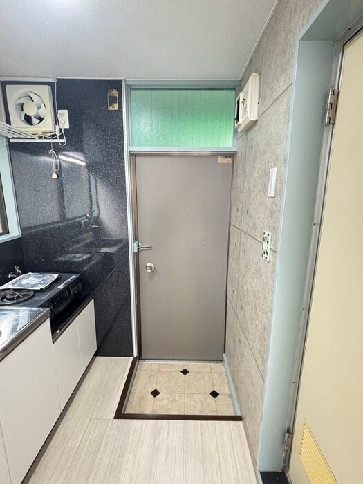 物件内観写真21　(玄関)